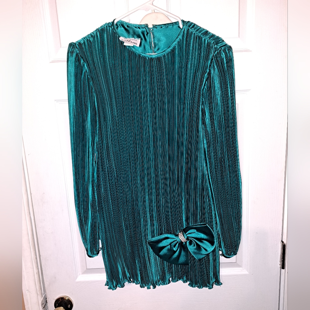 Vintage short Pleated Dress with Bow